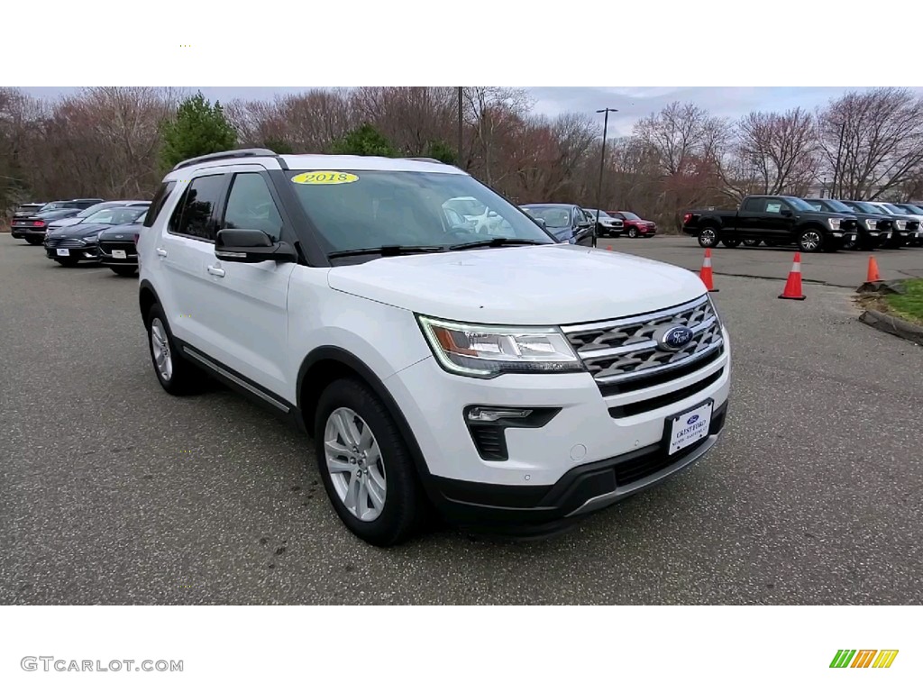 2018 Explorer XLT 4WD - Oxford White / Ebony Black photo #1