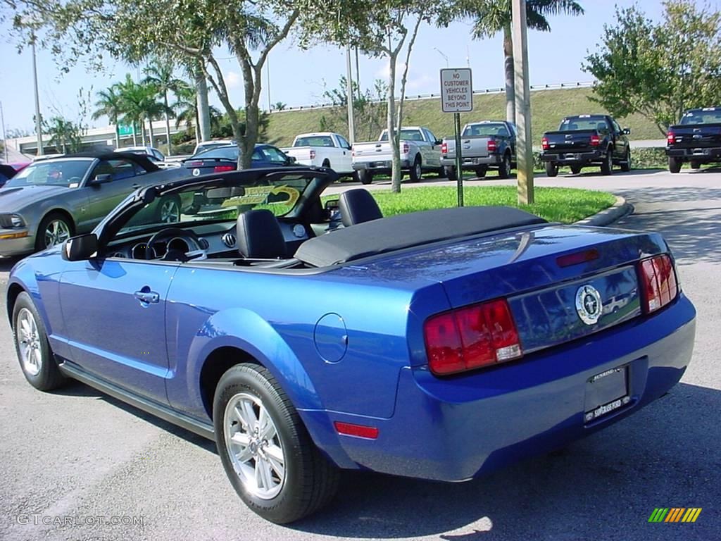 2006 Mustang V6 Premium Convertible - Vista Blue Metallic / Dark Charcoal photo #5