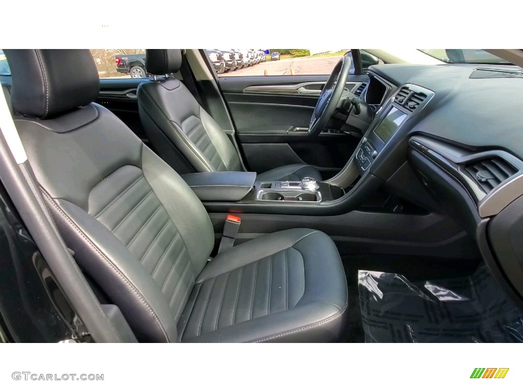 2018 Ford Fusion SE AWD Front Seat Photo #141652982