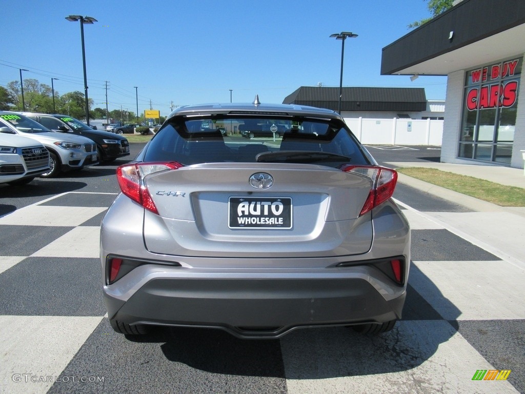 2018 C-HR XLE - Silver Knockout Metallic / Black photo #4