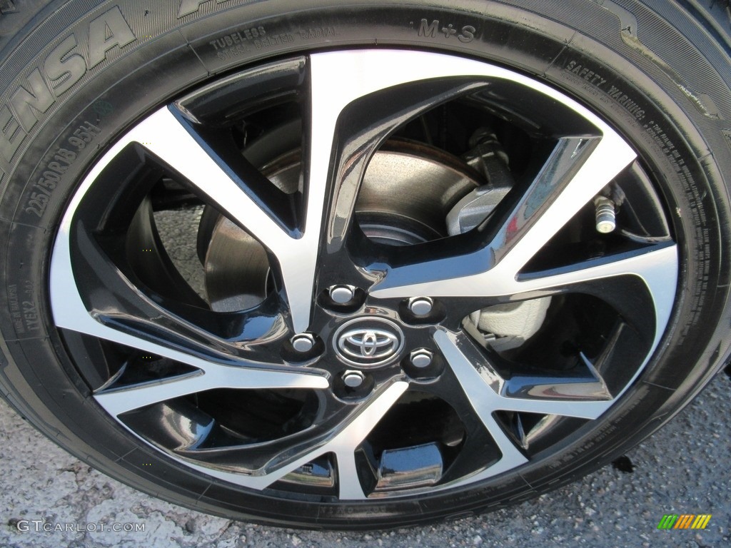 2018 C-HR XLE - Silver Knockout Metallic / Black photo #7