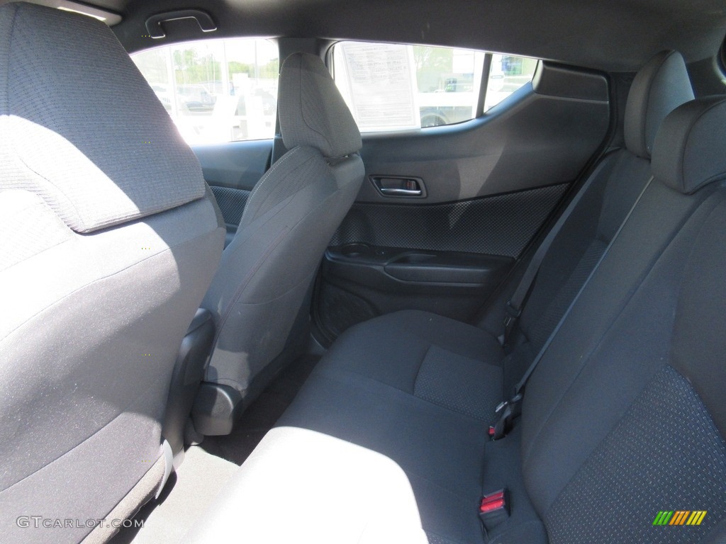 2018 C-HR XLE - Silver Knockout Metallic / Black photo #11