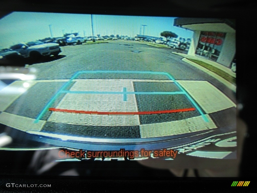 2018 C-HR XLE - Silver Knockout Metallic / Black photo #18