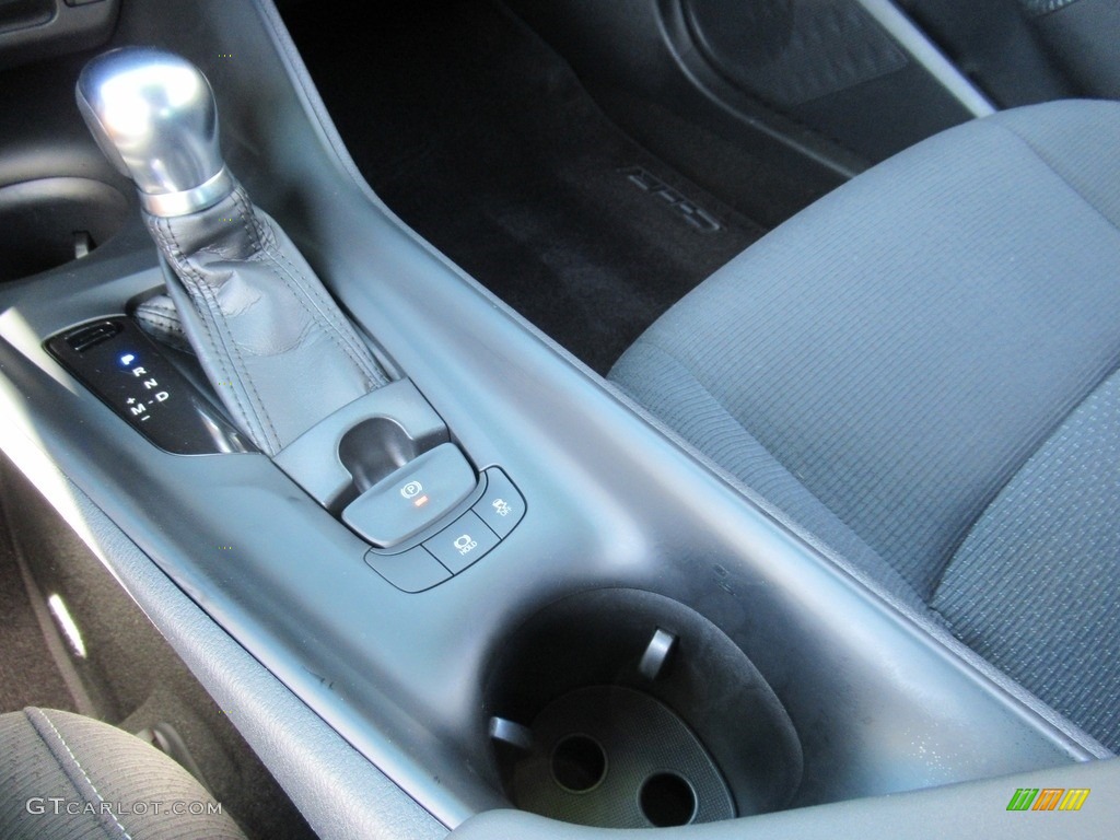 2018 C-HR XLE - Silver Knockout Metallic / Black photo #19