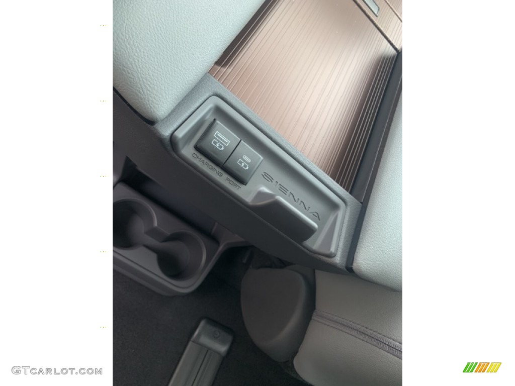 2021 Sienna XLE AWD Hybrid - Blueprint / Graphite photo #24
