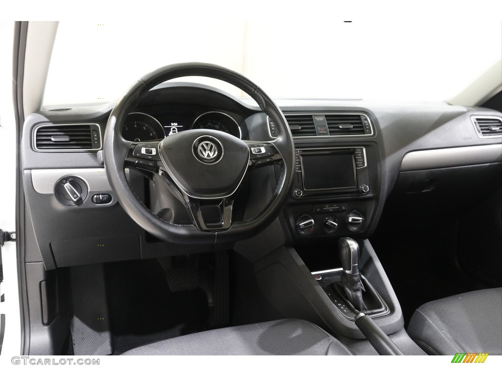 2018 Jetta SE - Pure White / Titan Black photo #6