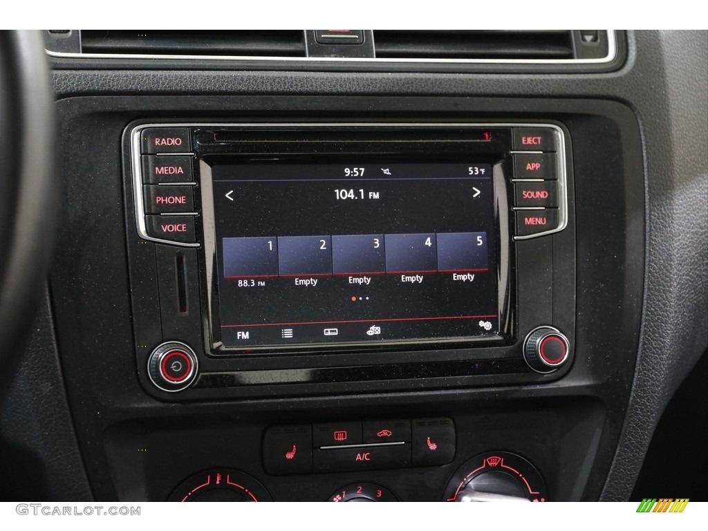 2018 Jetta SE - Pure White / Titan Black photo #10