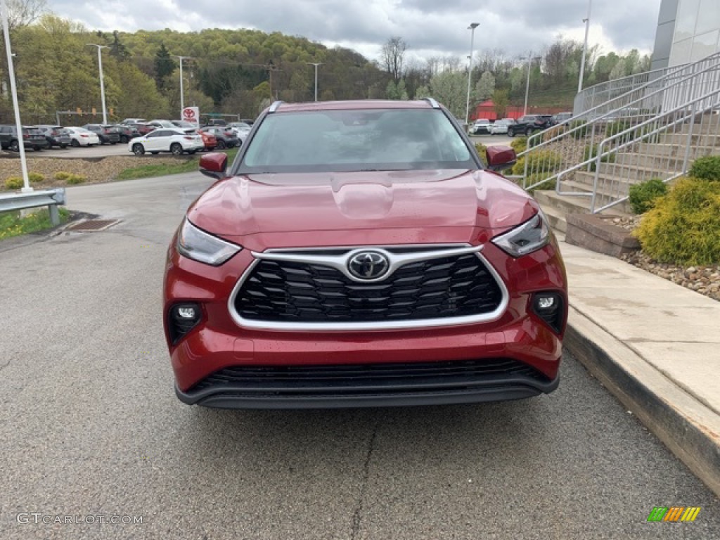 2021 Highlander XLE AWD - Ruby Flare Pearl / Black photo #12