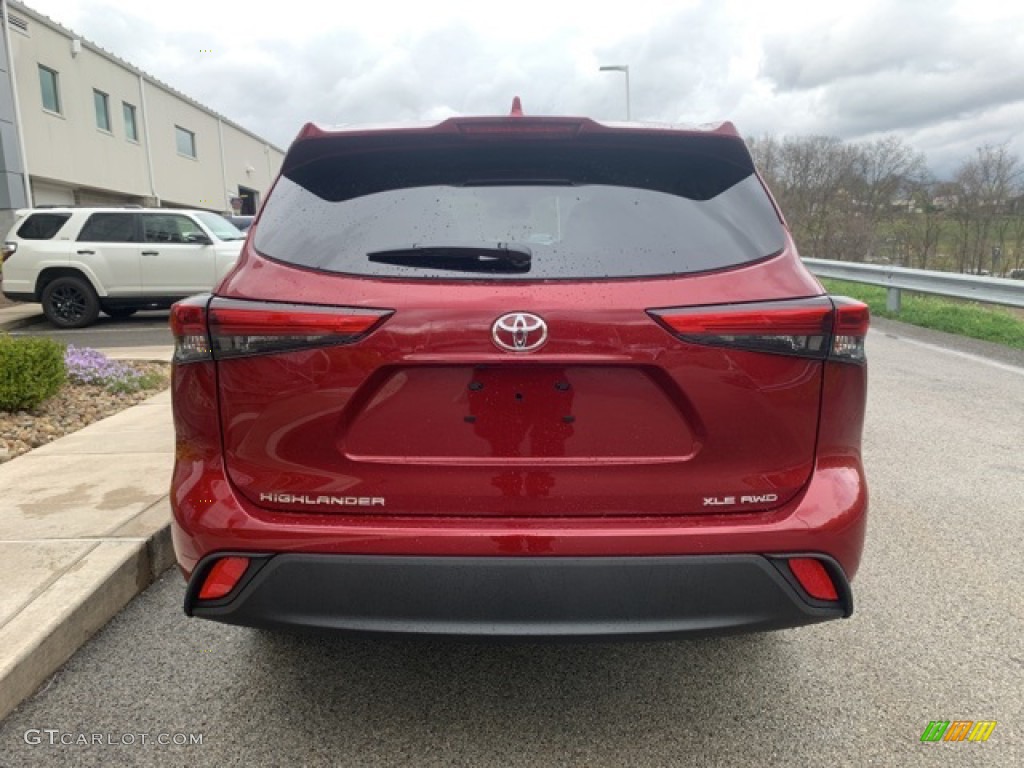 2021 Highlander XLE AWD - Ruby Flare Pearl / Black photo #14