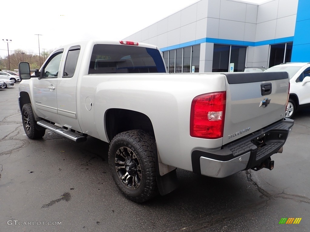 2011 Silverado 2500HD LTZ Extended Cab 4x4 - Sheer Silver Metallic / Ebony photo #4