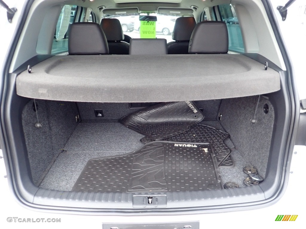 2015 Volkswagen Tiguan SEL 4Motion Trunk Photo #141660333