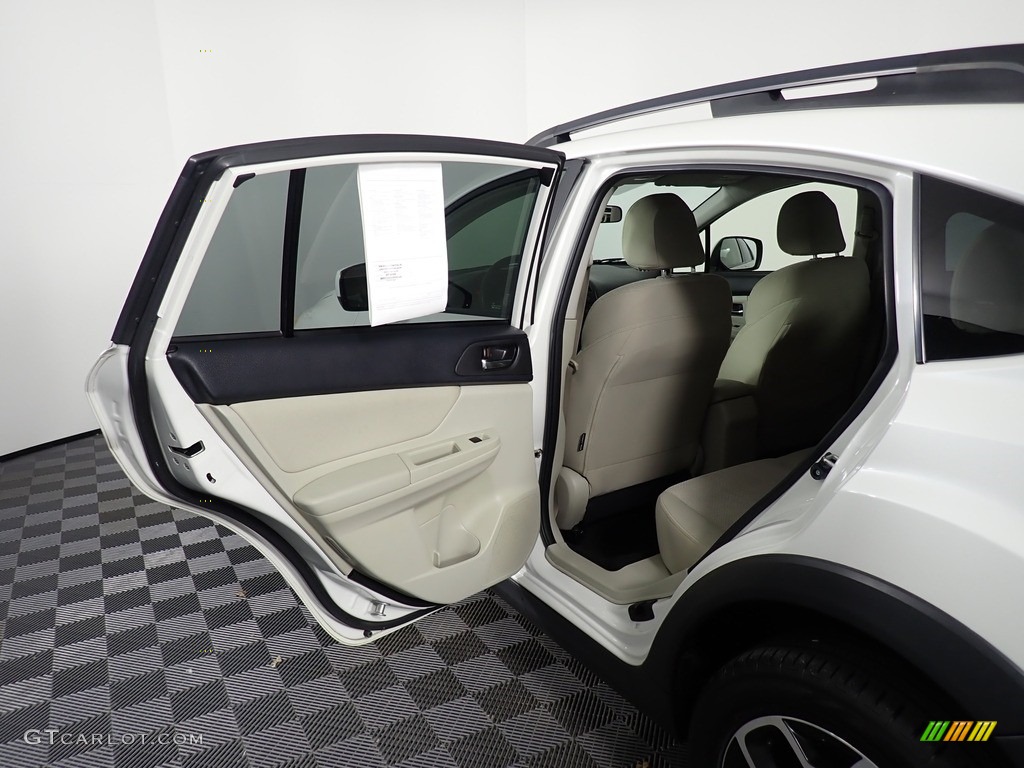 2014 XV Crosstrek 2.0i Premium - Satin White Pearl / Ivory photo #33