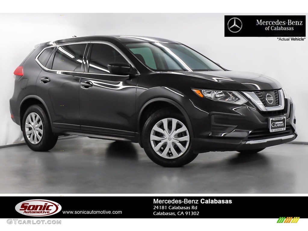 Magnetic Black Nissan Rogue