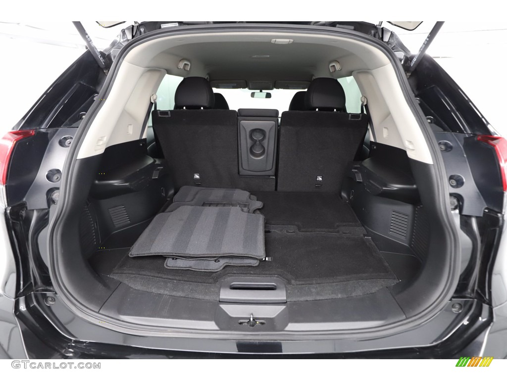 2017 Nissan Rogue S Trunk Photo #141664083