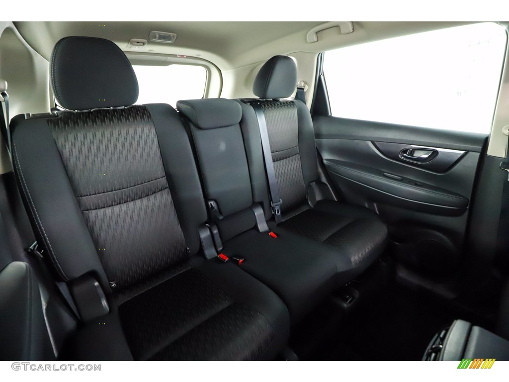 Charcoal Interior 2017 Nissan Rogue S Photo #141664728