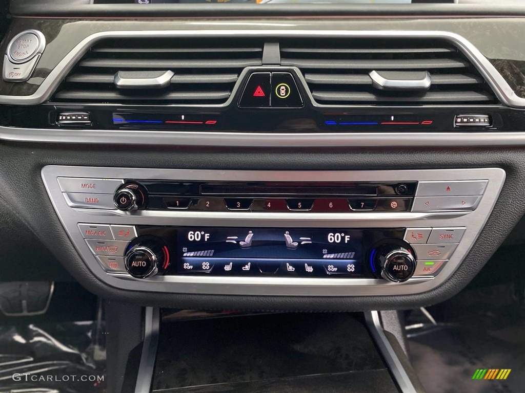 2018 7 Series 740i Sedan - Black Sapphire Metallic / Black photo #25