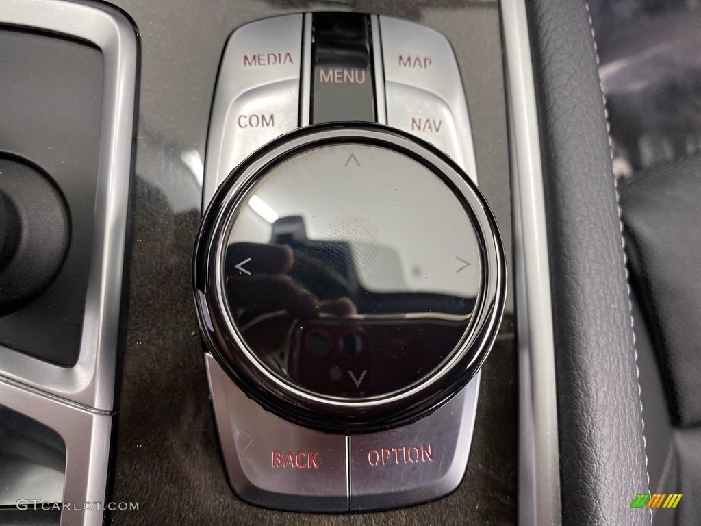 2018 7 Series 740i Sedan - Black Sapphire Metallic / Black photo #29