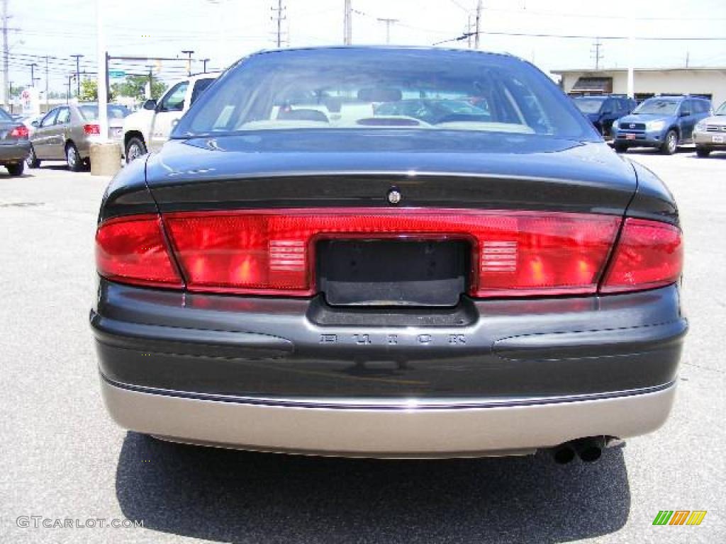 2002 Regal LS - Graphite Metallic / Taupe photo #4