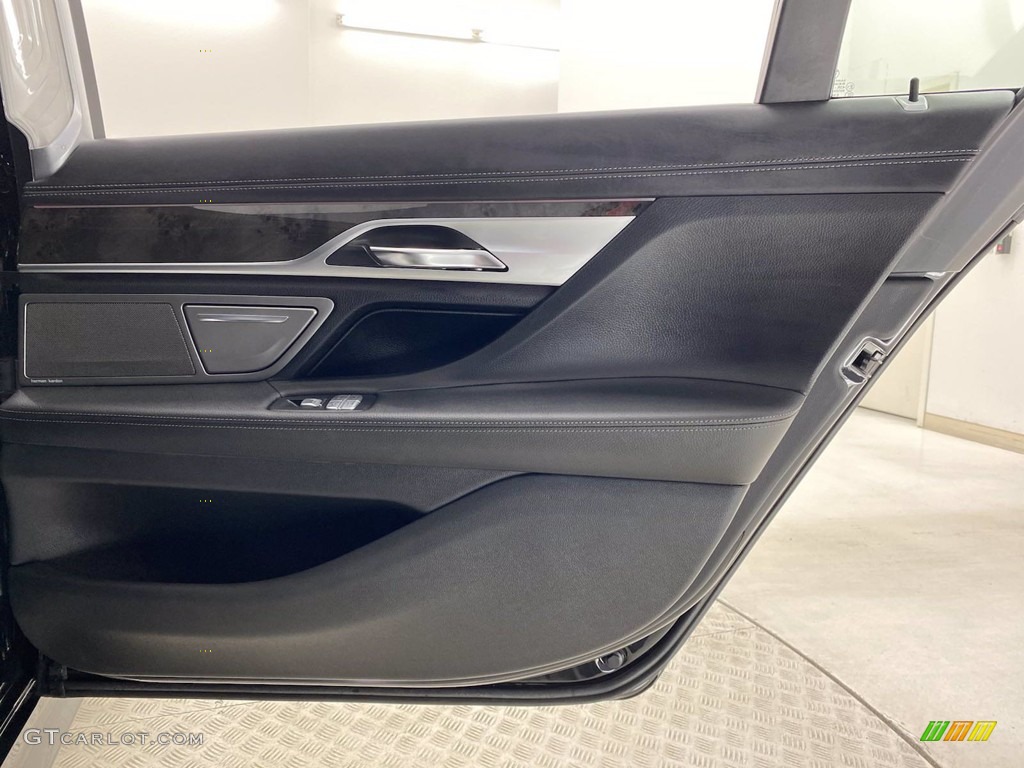 2018 7 Series 740i Sedan - Black Sapphire Metallic / Black photo #35