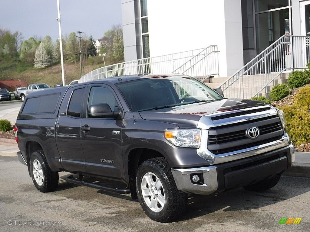 2015 Tundra SR5 Double Cab 4x4 - Magnetic Gray Metallic / Graphite photo #1