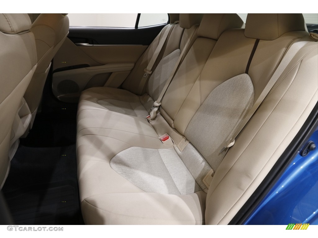 2019 Camry LE - Blue Streak Metallic / Macadamia photo #16