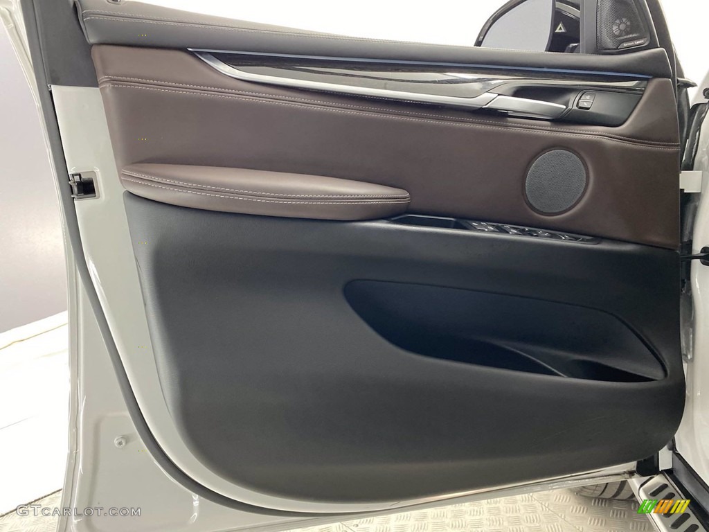 2018 BMW X5 xDrive35d Mocha Door Panel Photo #141668748