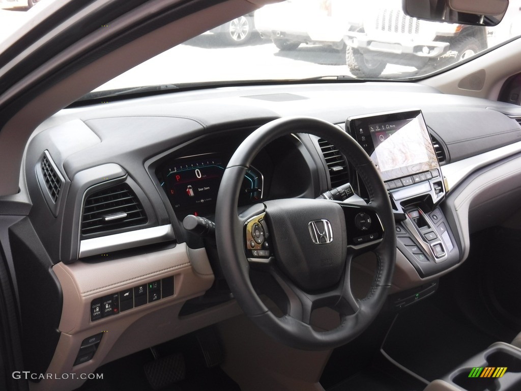 2018 Odyssey EX-L - Forest Mist Metallic / Beige photo #13