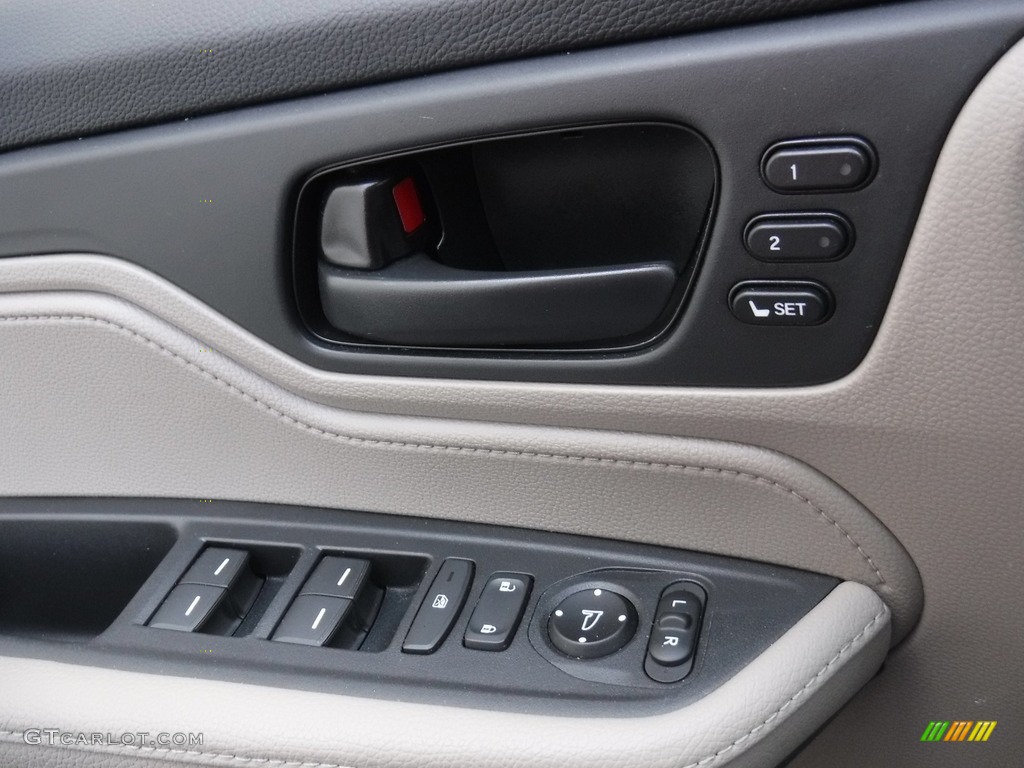 2018 Odyssey EX-L - Forest Mist Metallic / Beige photo #16
