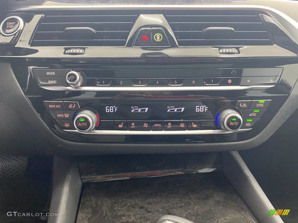 2021 5 Series 530i Sedan - Black Sapphire Metallic / Black photo #21