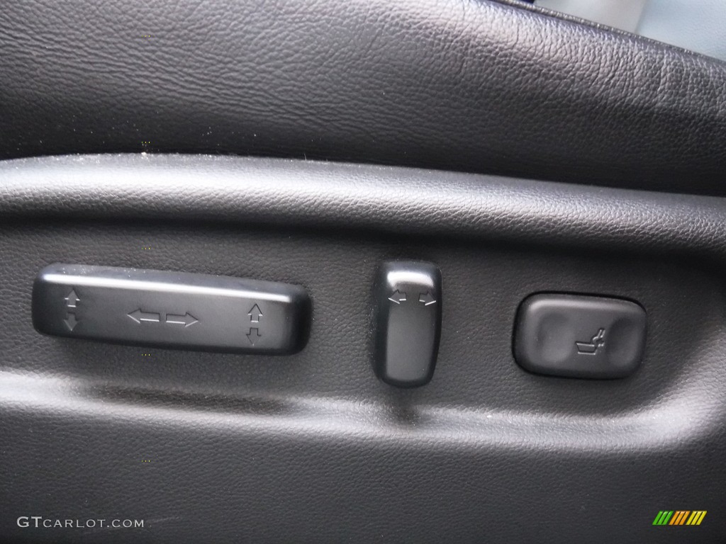 2018 Honda Pilot Touring AWD Controls Photo #141671370