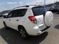 Super White - RAV4 I4 Photo No. 6