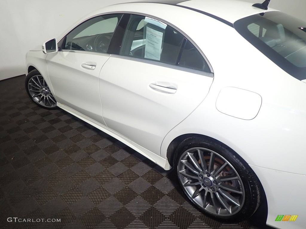 2016 CLA 250 4Matic - Cirrus White / Black photo #20