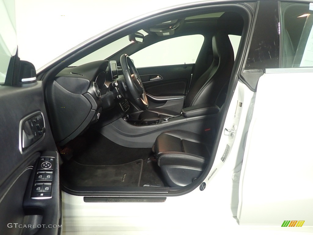 2016 CLA 250 4Matic - Cirrus White / Black photo #26