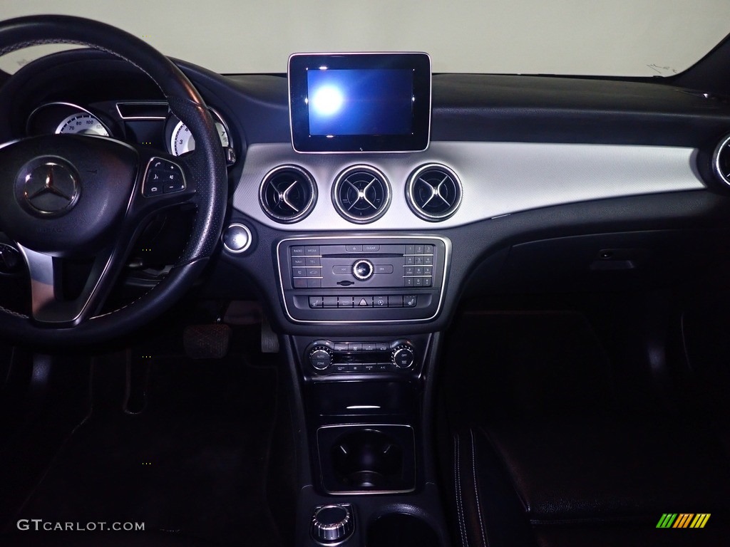 2016 CLA 250 4Matic - Cirrus White / Black photo #29