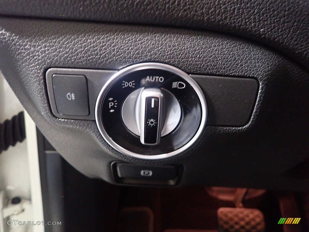 2016 CLA 250 4Matic - Cirrus White / Black photo #35
