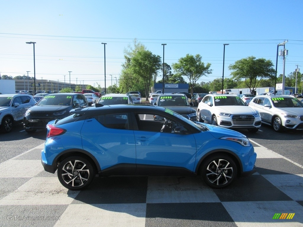 2019 C-HR XLE - Blue Flame / Black photo #3