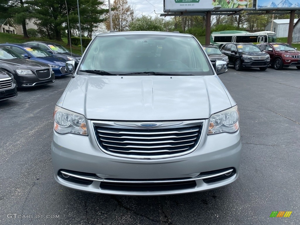 2012 Town & Country Touring - L - Bright Silver Metallic / Black/Light Graystone photo #3