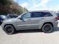 Sting-Gray - Grand Cherokee Laredo 4x4 Photo No. 2