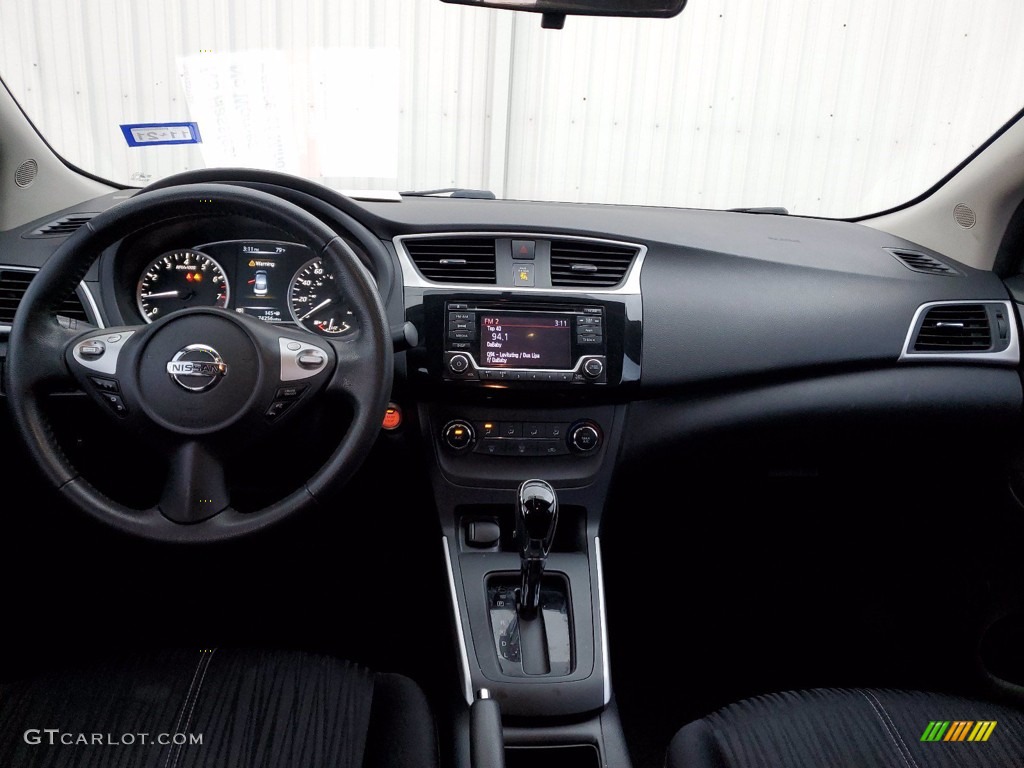 2016 Nissan Sentra SV Charcoal Dashboard Photo #141684048