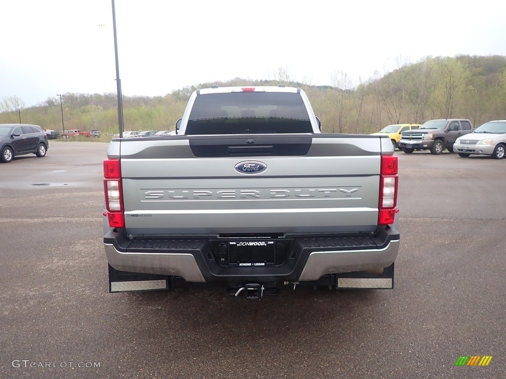 2020 F350 Super Duty XLT Crew Cab 4x4 - Iconic Silver / Medium Earth Gray photo #13