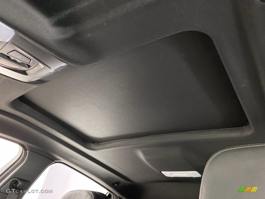 2019 X6 sDrive35i - Glacier Silver Metallic / Black photo #31