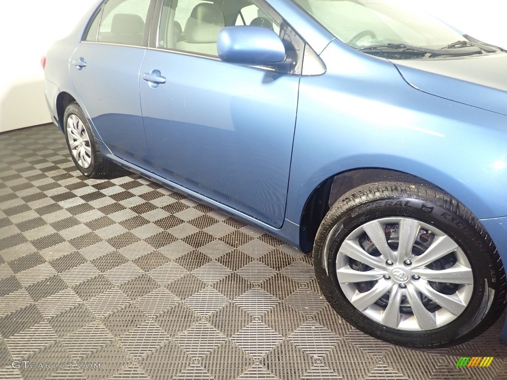 2013 Corolla LE - Nautical Blue Metallic / Bisque photo #3