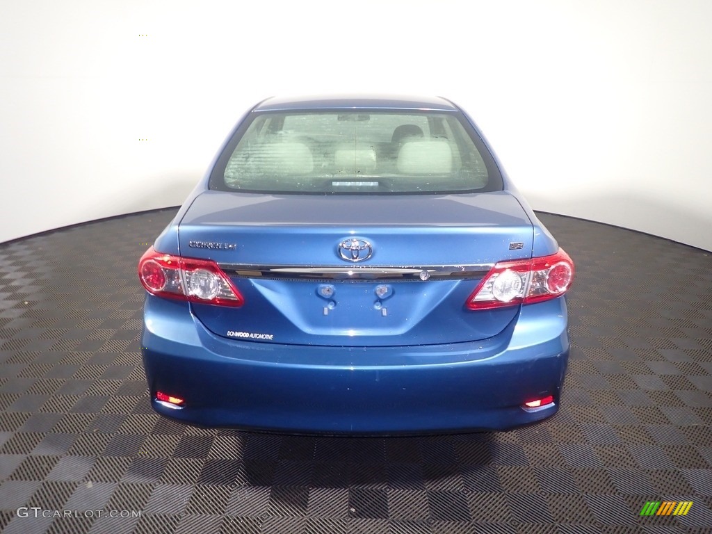 2013 Corolla LE - Nautical Blue Metallic / Bisque photo #12