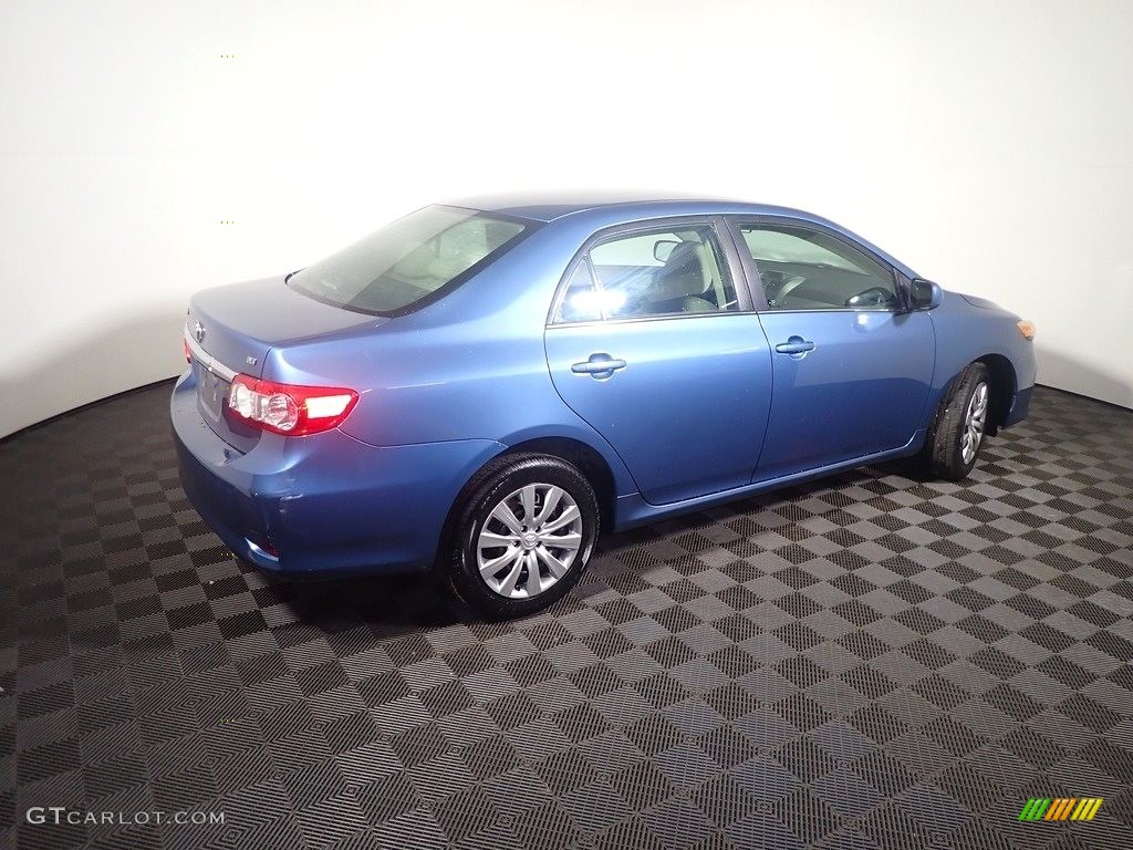 2013 Corolla LE - Nautical Blue Metallic / Bisque photo #16