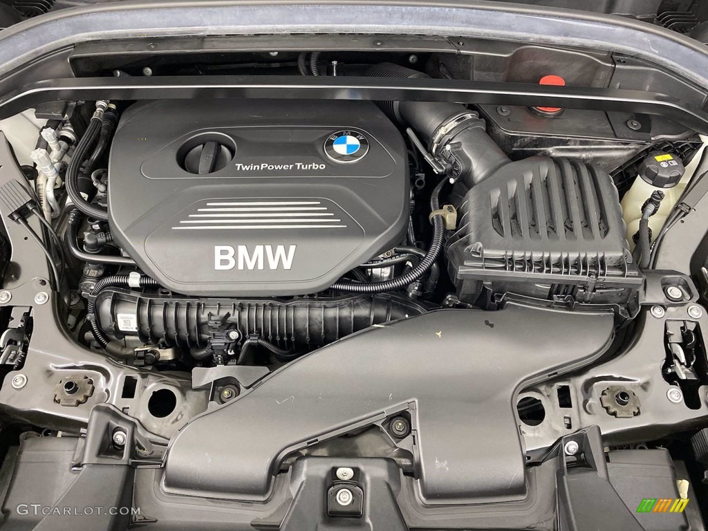 2018 BMW X1 xDrive28i Engine Photos