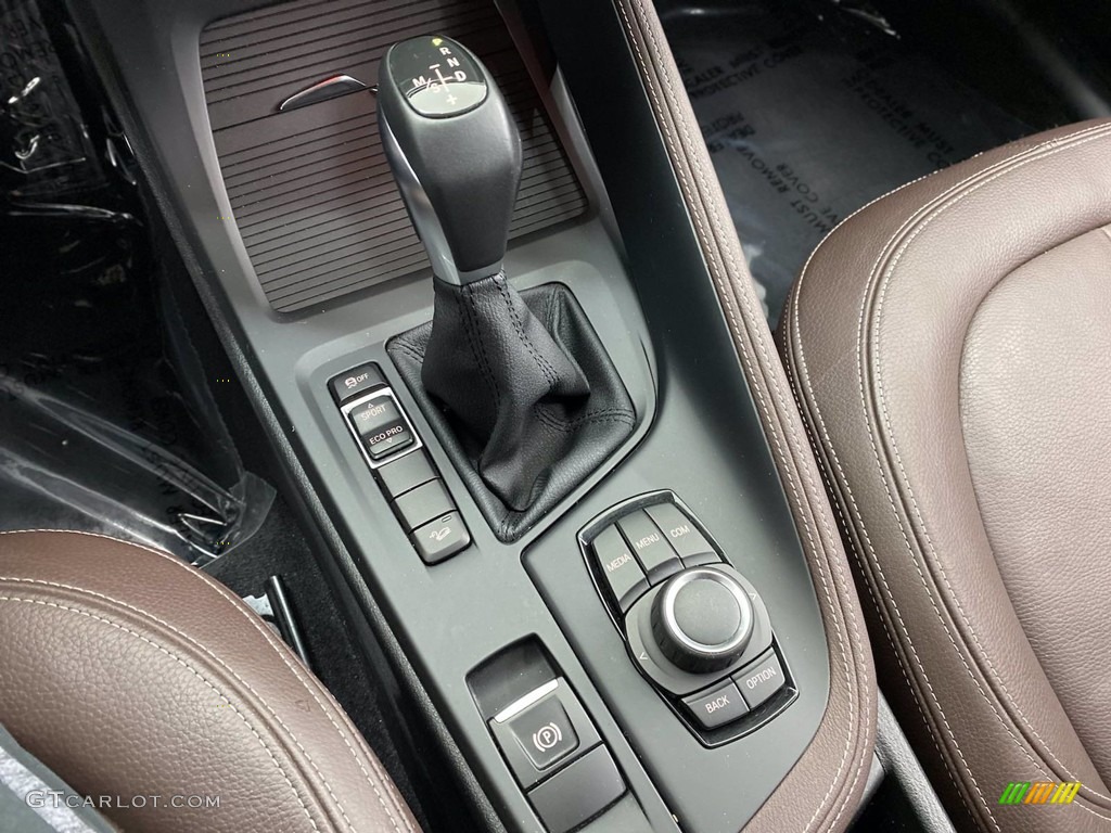 2018 BMW X1 xDrive28i Transmission Photos