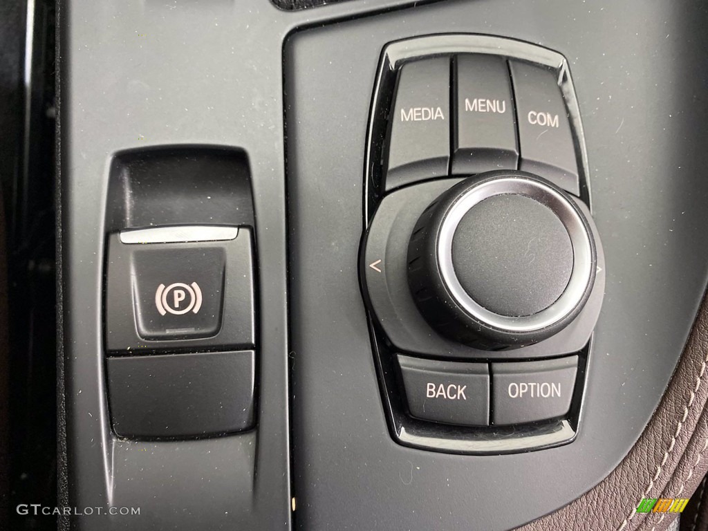 2018 BMW X1 xDrive28i Controls Photo #141688980