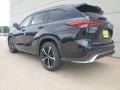 Midnight Black Metallic - Highlander XSE Photo No. 11