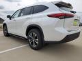 2021 Blizzard White Pearl Toyota Highlander XLE  photo #11