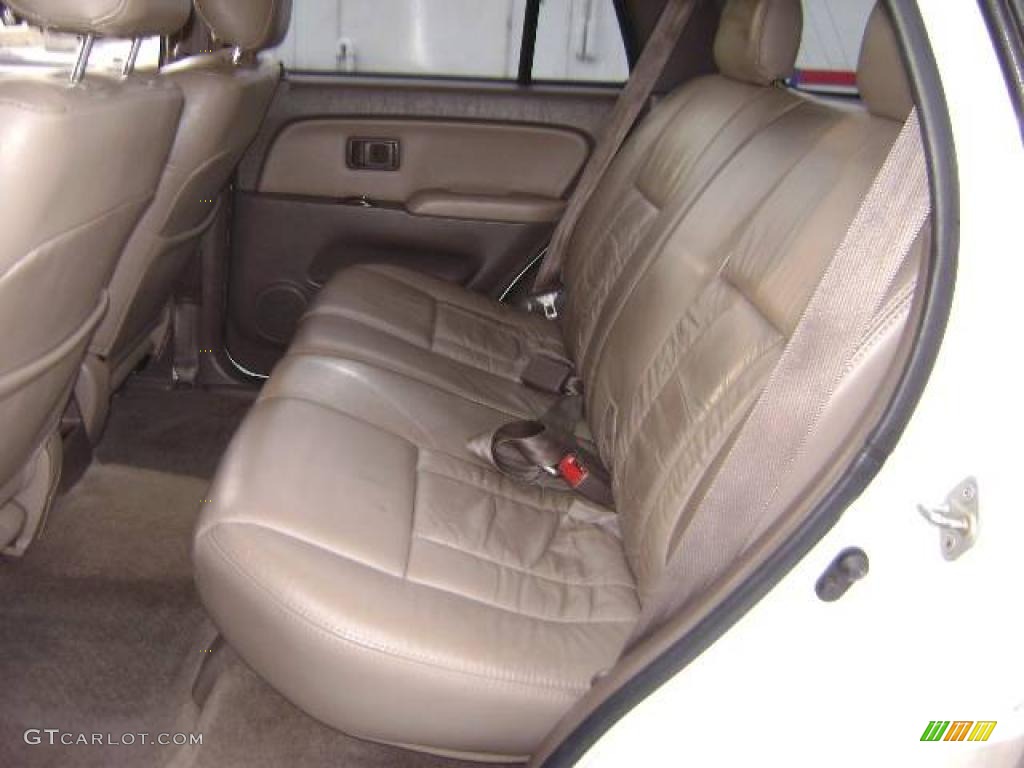 1998 4Runner Limited 4x4 - White / Oak photo #13